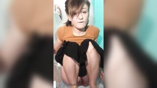 Scat teen inserting banana and fruits in her shitty ass then eats that xxx