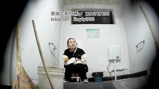woman and gril poop 2