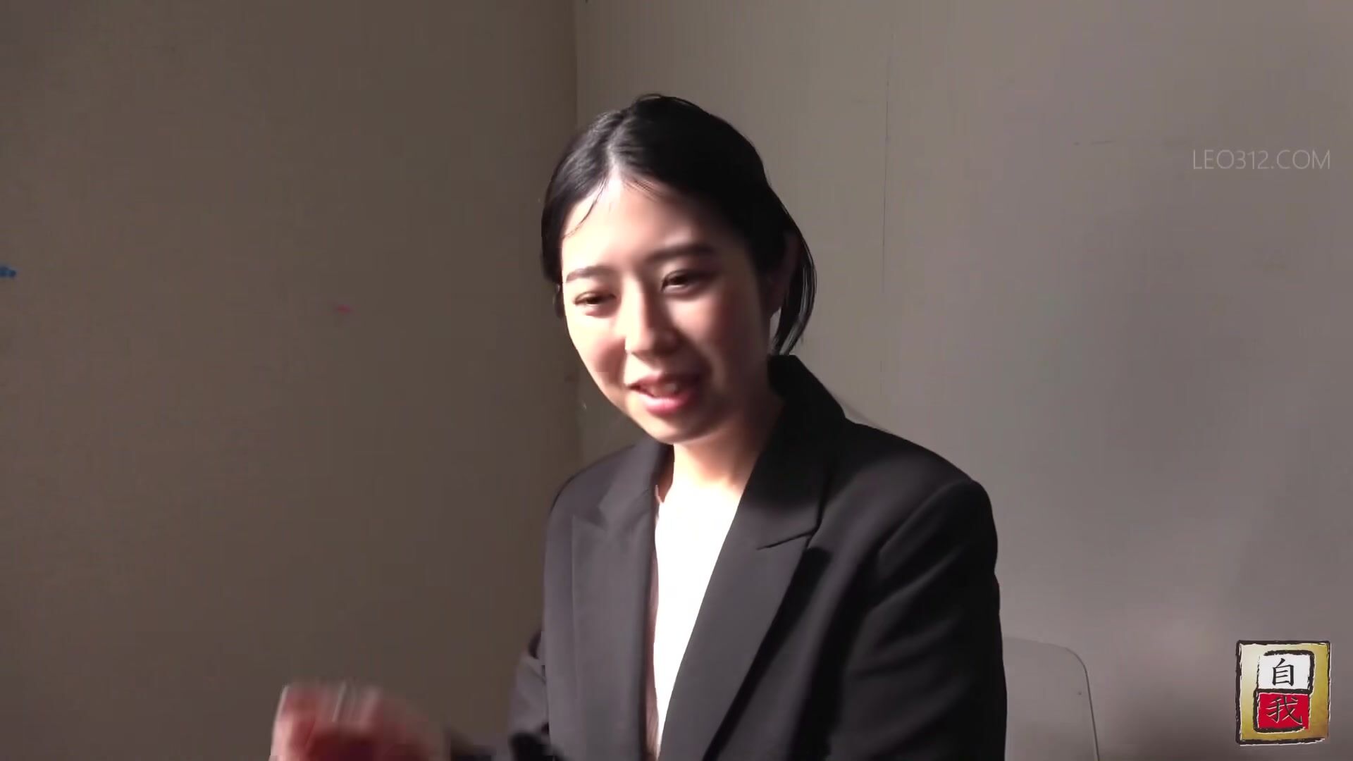 JG-565-04 | Girls with self-deprecating fetishes. “Look at me leaking poop…”
