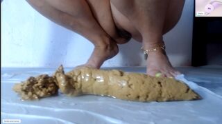Squirts & Huge Log Janet