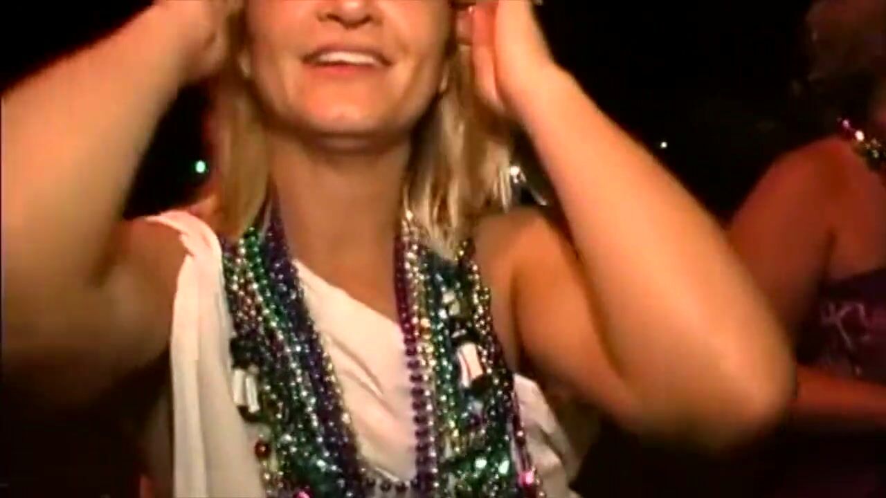 Naughty mardi gras flashing tits in the public xxx porn video Pervert Tube